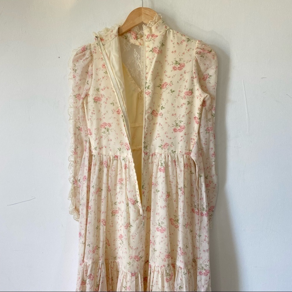 Vintage Prairie Maxi Dress Ditsy Floral Tiered Ruffle Cream Lace Cottagecore - Picture 14 of 16